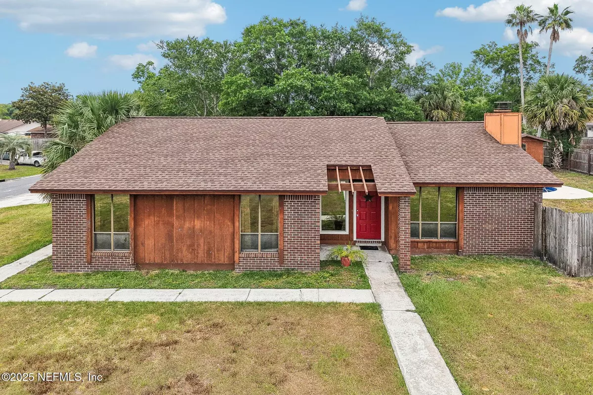 Orange Park, FL 32073,2166 CONSTITUTION DR