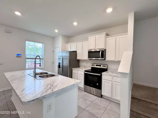 Jacksonville, FL 32256,8334 ZENITH CIR