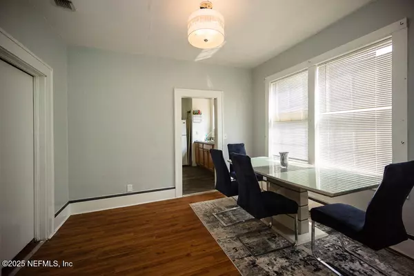 Jacksonville, FL 32208,831 ASHFORD ST