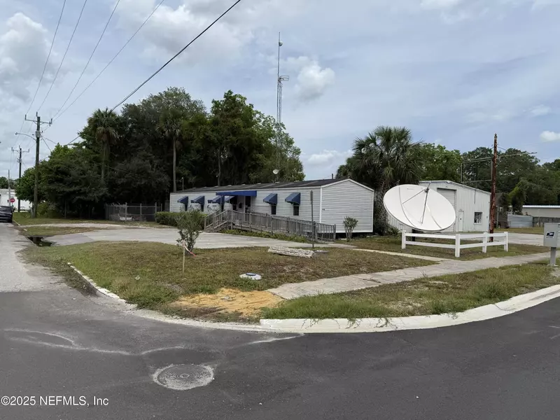 1428 ST JOHNS AVE, Palatka, FL 32177