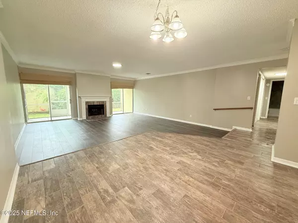 Jacksonville, FL 32207,5215 SAN JOSE BLVD #101