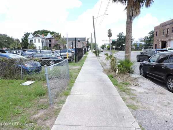 Jacksonville, FL 32202,624 W DUVAL ST
