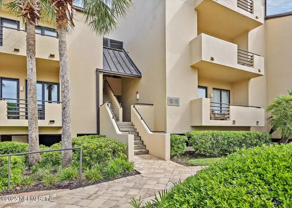 Ponte Vedra Beach, FL 32082,822 SPINNAKERS REACH DR