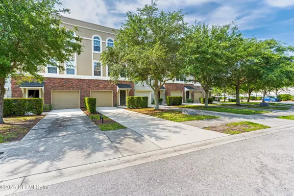 4372 ELLIPSE DR, Jacksonville, FL 32246