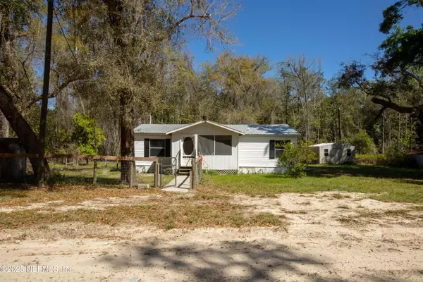 112 SCULPIN DR, Florahome, FL 32140