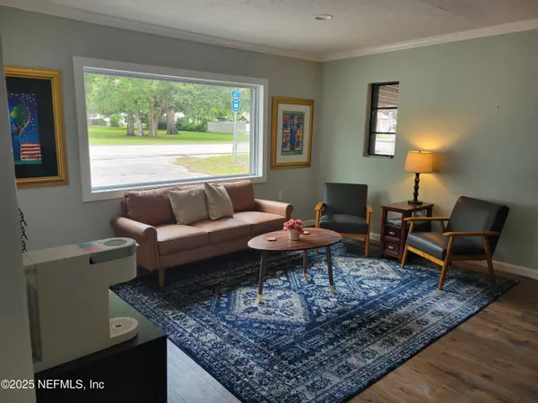 Welaka, FL 32189,673 3RD AVE