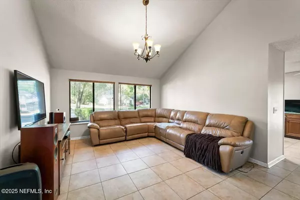 Orange Park, FL 32073,2438 SYLVAN CHASE DR