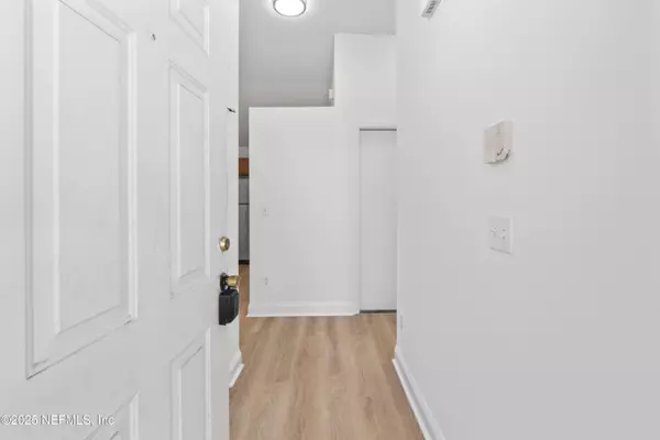 Atlantic Beach, FL 32233,67 W 9TH ST