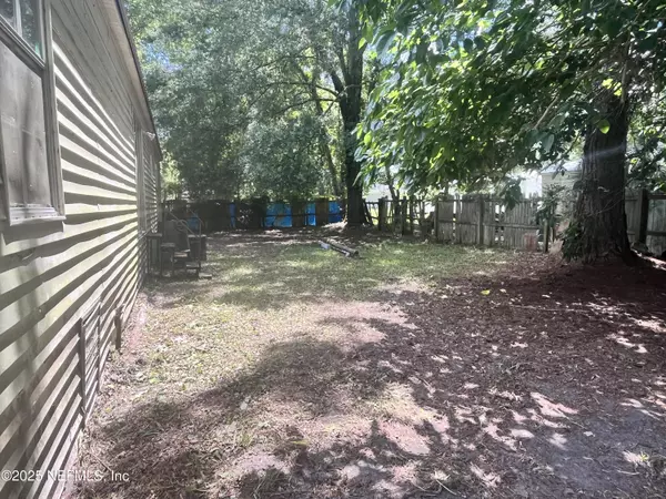 Starke, FL 32091,1120 LARRY ST