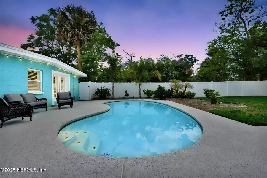 926 5TH AVE N, Jacksonville Beach, FL 32250