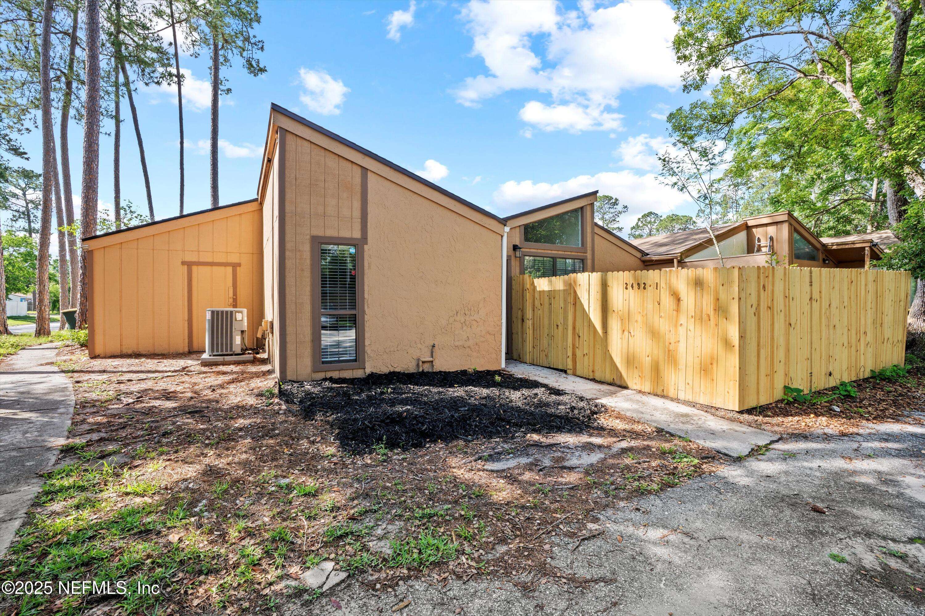 Jacksonville, FL 32246,2492 WHISPERING WOODS BLVD #UNIT 1