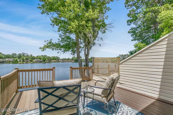 11246 LAKE MANDARIN CIR E, Jacksonville, FL 32223
