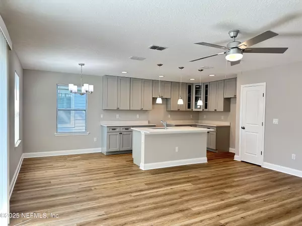 Jacksonville, FL 32219,7605 HULL ST