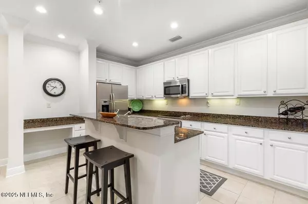 Jacksonville Beach, FL 32250,4300 S SOUTH BEACH Pkwy #3222