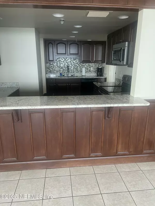 Ormond Beach, FL 32176,1513 OCEAN SHORE BLVD #4B