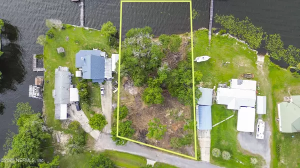 San Mateo, FL 32187,156 RIVERSHORE DR
