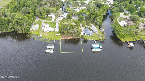 San Mateo, FL 32187,156 RIVERSHORE DR