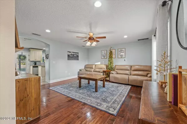 Jacksonville, FL 32223,11585 LAKE RIDE DR