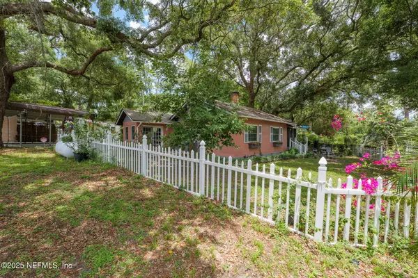 Keystone Heights, FL 32656,360 SE LAKEVIEW DR
