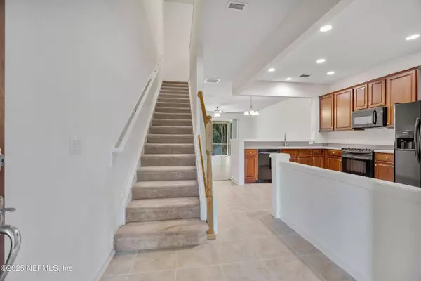 Jacksonville, FL 32258,7073 ROUNDLEAF DR