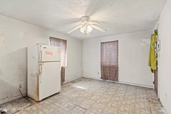 Jacksonville, FL 32206,638 W 17TH ST