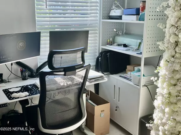 Jacksonville, FL 32218,307 ANNIES PL