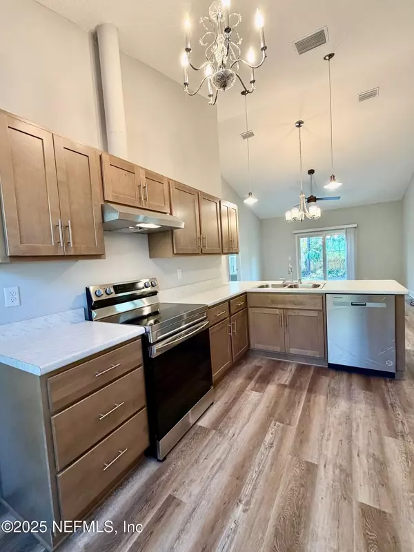 Green Cove Springs, FL 32043,1303 BONAVENTURE AVE