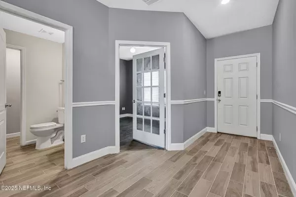 Jacksonville, FL 32211,1573 MATHEWS MANOR DR