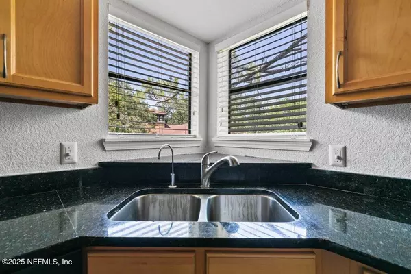 Ponte Vedra Beach, FL 32082,833 SHORELINE CIR