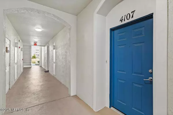 Jacksonville, FL 32256,11251 CAMPFIELD DR #4107