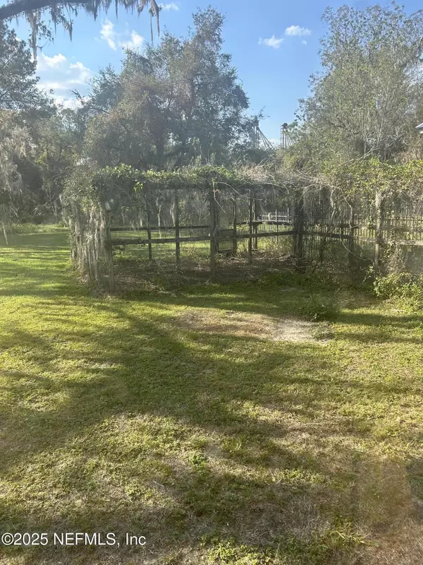 Wellborn, FL 32094,9897 ADAMS RD