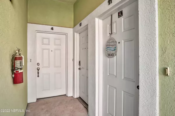 Jacksonville, FL 32224,13793 HERONS LANDING WAY #4
