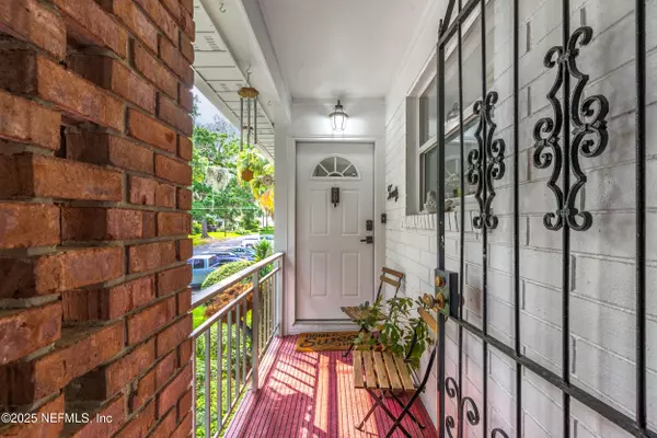 Jacksonville, FL 32210,4242 ORTEGA BLVD #20