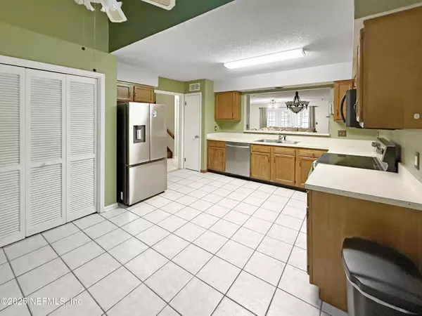 10879 CABBAGE POND CT, Jacksonville, FL 32257