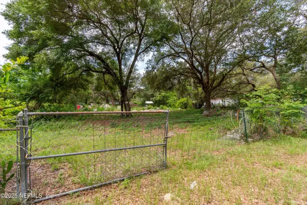 18900 SE 95TH PL, Ocklawaha, FL 32179