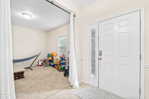 Jacksonville, FL 32218,300 AUBURN OAKS RD E