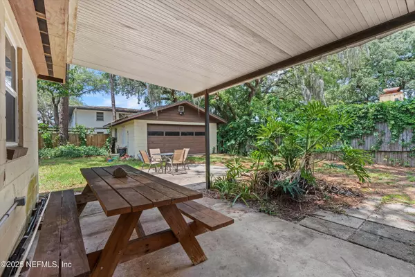 Jacksonville, FL 32277,2870 YELLOW PINE DR