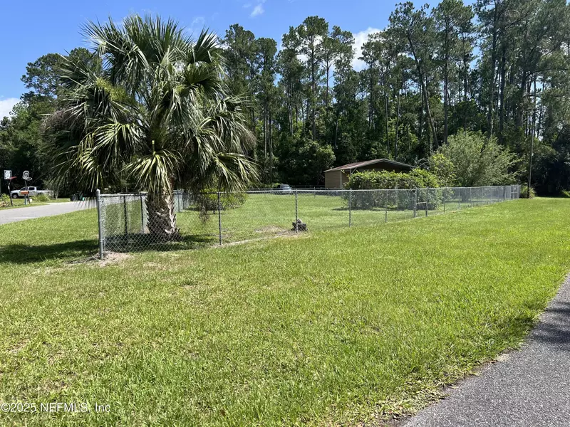 112 PARK DR, Satsuma, FL 32189