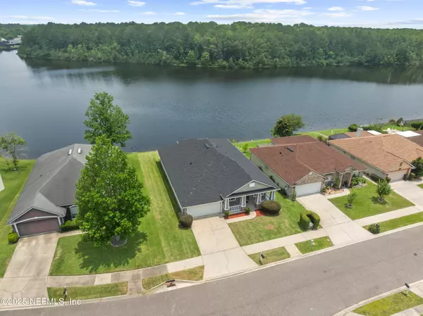 9236 PROSPERITY LAKE DR, Jacksonville, FL 32244
