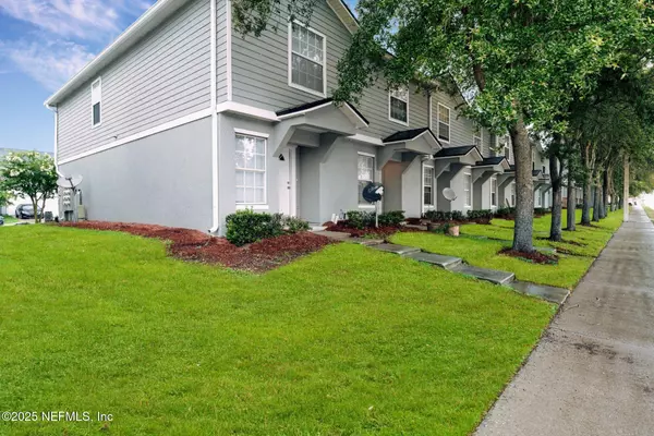 Jacksonville, FL 32210,8446 MCGIRTS VILLAGE LN