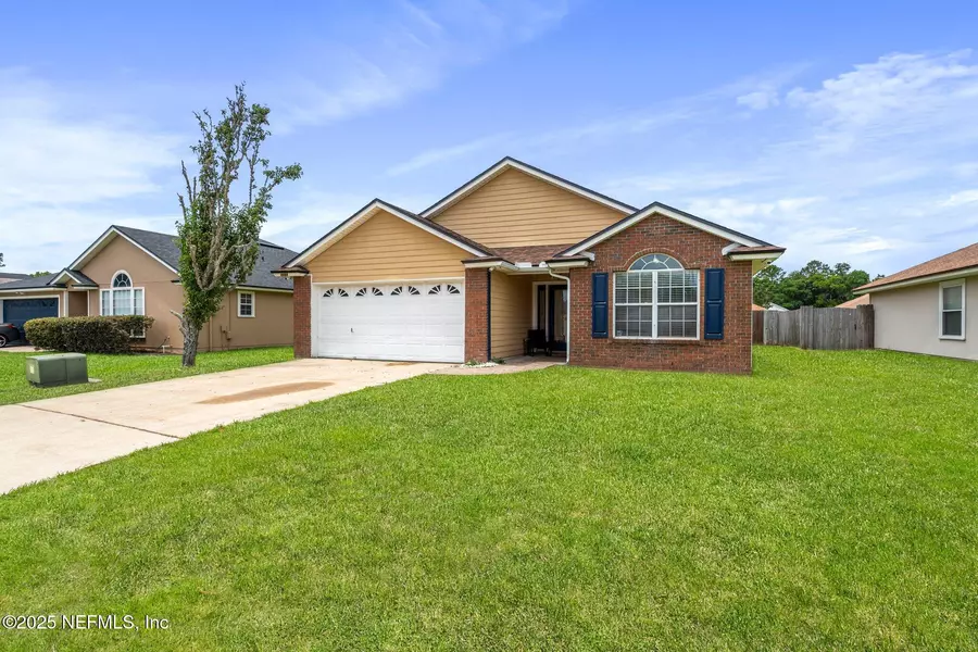 2064 FROGMORE DR, Middleburg, FL 32068