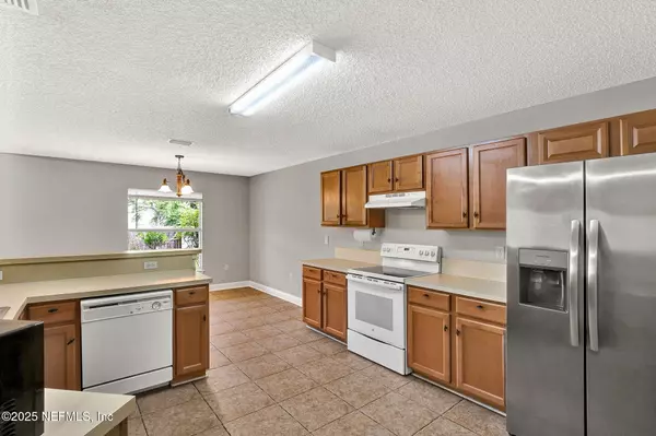 Jacksonville, FL 32210,3751 LONGLEAF FOREST LN