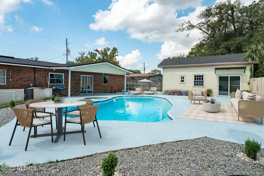 2761 SACK DR E, Jacksonville, FL 32216