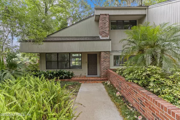 Jacksonville, FL 32211,6730 STRAWBERRY LN