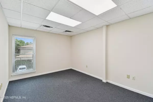 Jacksonville, FL 32216,4540 SOUTHSIDE BLVD #7