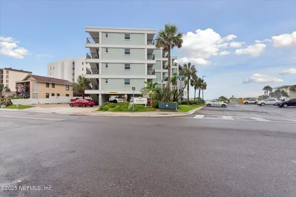 Jacksonville Beach, FL 32250,731 1ST ST S #2F