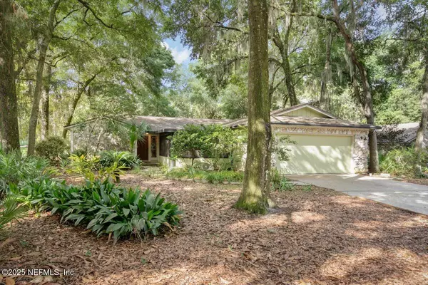 12128 HIDDEN HILLS DR, Jacksonville, FL 32225