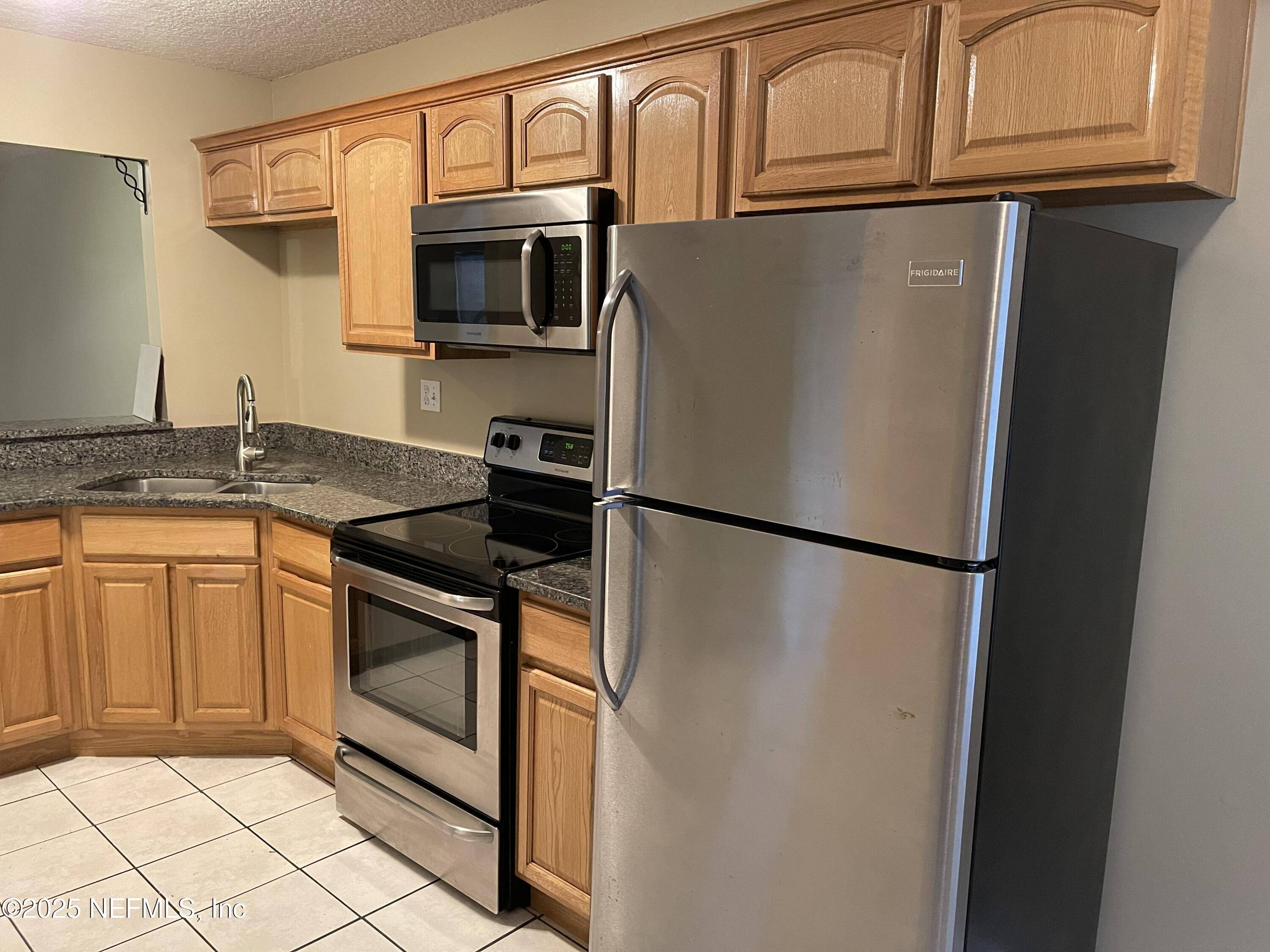 Jacksonville, FL 32256,7701 BAYMEADOWS CIR W #1111