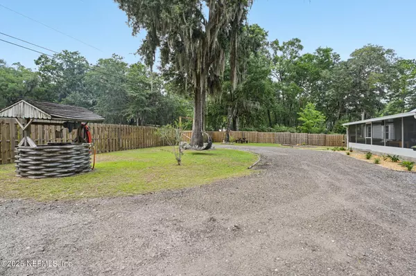Yulee, FL 32097,86112 LOFTON CT