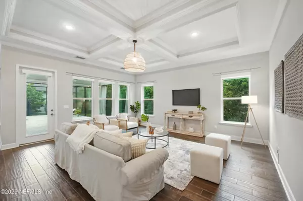 Jacksonville, FL 32081,121 PINE MANOR DR